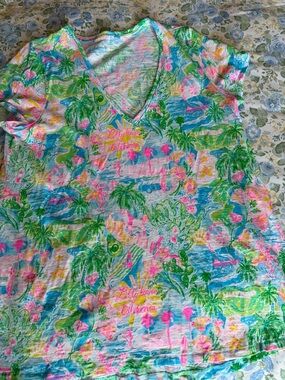 Lilly Pulitzer Etta Tropical V-Neck Tee with Pink & Green Palm Print